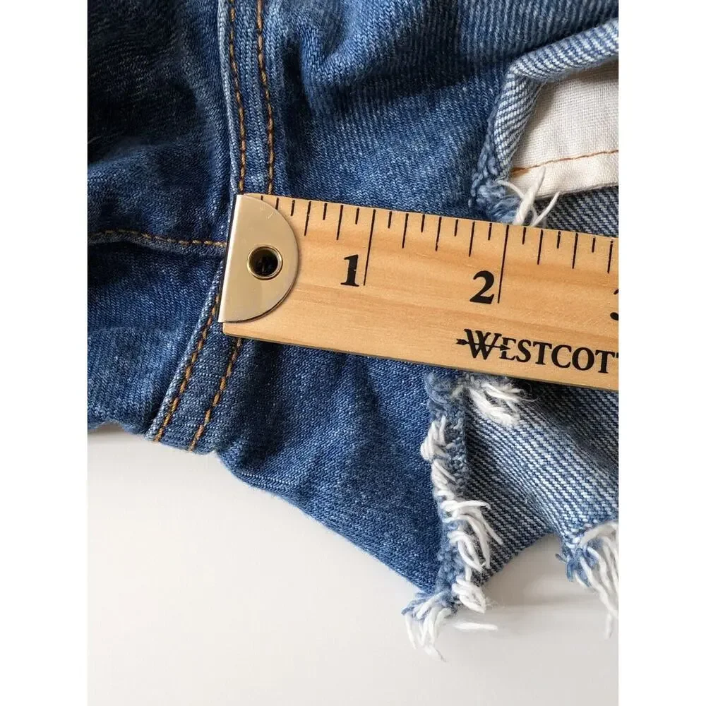 Levi's 501 High Rise Button Fly Distressed Shorts in Drive Me Crazy Size 26